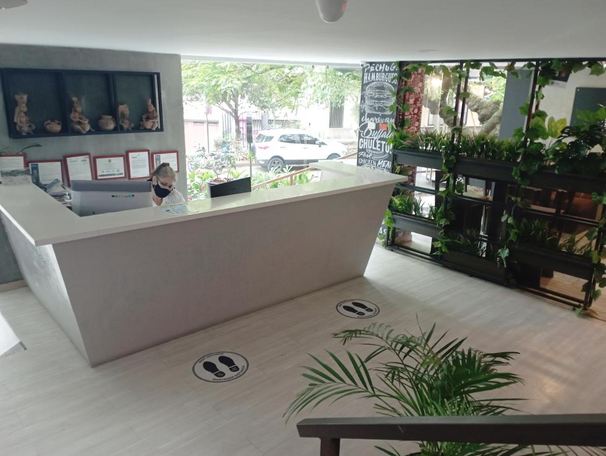 Apartasuite Laureles Cmc 麦德林 外观 照片