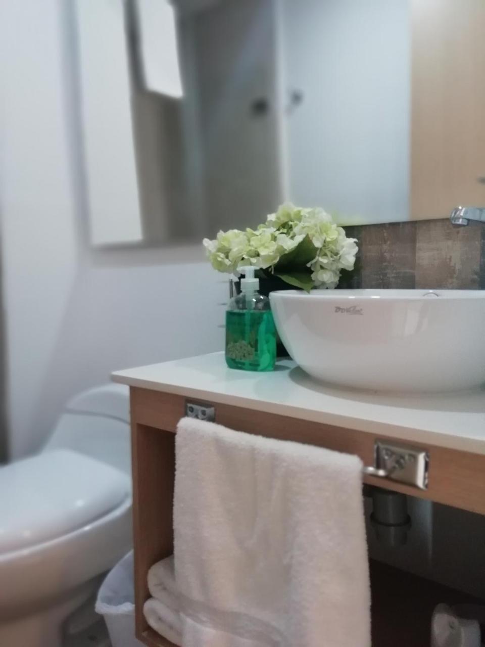 Apartasuite Laureles Cmc 麦德林 外观 照片
