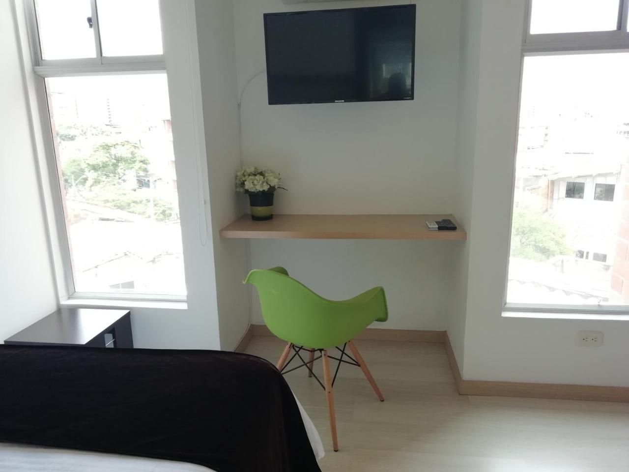 Apartasuite Laureles Cmc 麦德林 外观 照片